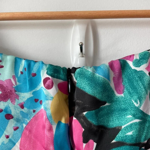 Zara Floral Print Satin Like Jumpsuit Puff Sleeve Size Medium Blogger Fave - Picture 11 of 14